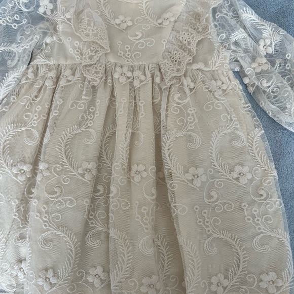 Zara lace toddler dress - Picture 3 of 3